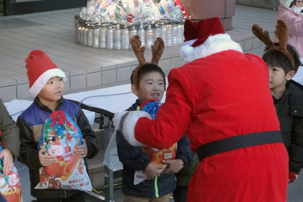 子ども達の「笑顔」～小久慈スマイルイルミネーション協賛